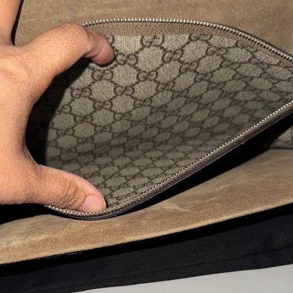 Gucci Beige GG Supreme Shoulder Bag with Pink and Green Glitter Accents - Picture 7 of 12